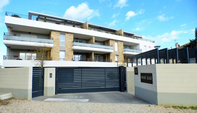 Modern apartment in new residence in Mar Vivo