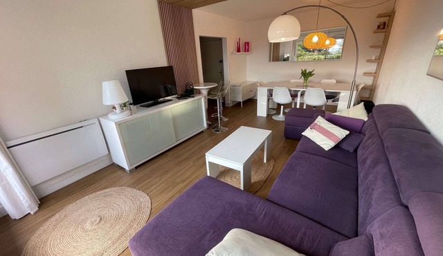 Modern apartment, 2 bedrooms, sea view terrace,