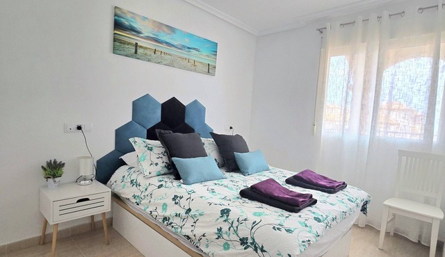Modern apartment on the 3rd floor, wonderful view, free internet,communal pool