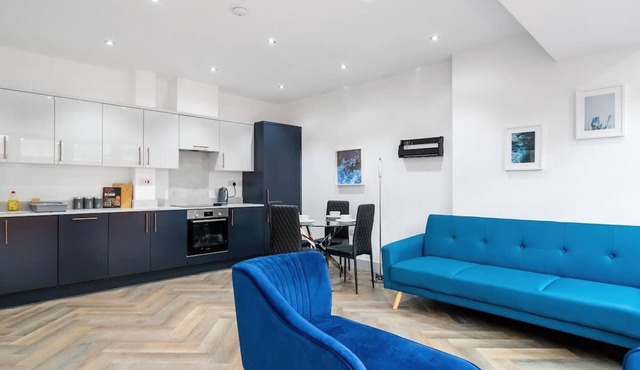 Modern Apartment in Romford near Elizabeth Line*2