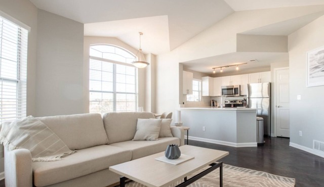 Modern Apartment in Prime Location (ID8406X40)