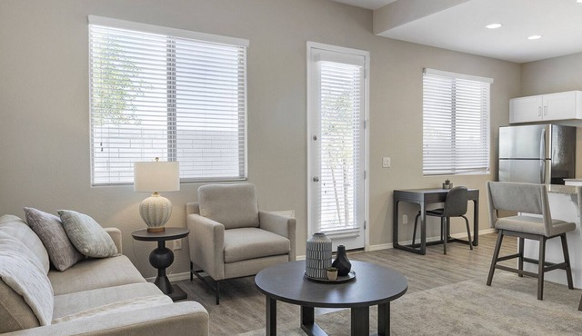 Modern Apartment in Prime Location (ID8464X51)