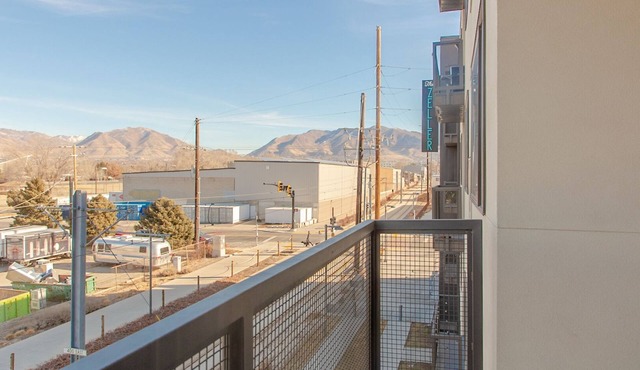 Modern Apartment in Prime Location (ID6878)