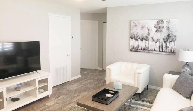 Modern Apartment - 1 of 4