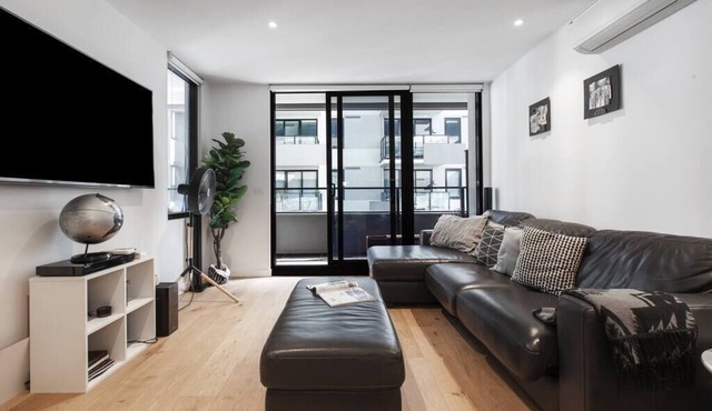 Modern Apartment w/Rooftop by Peppy Beach Retreats® (Vic), Ettaro