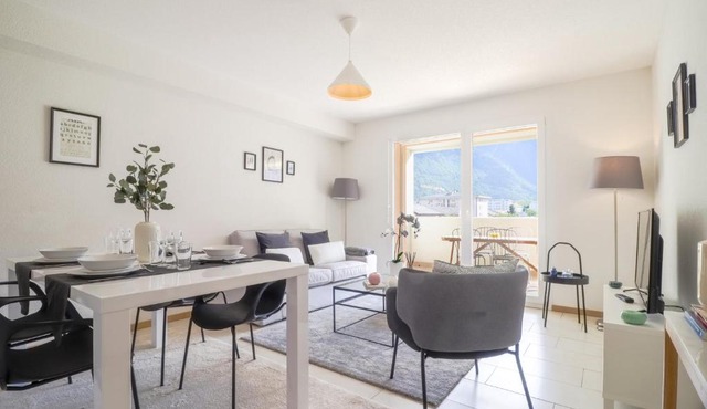 Modern apartment close to Martigny train station