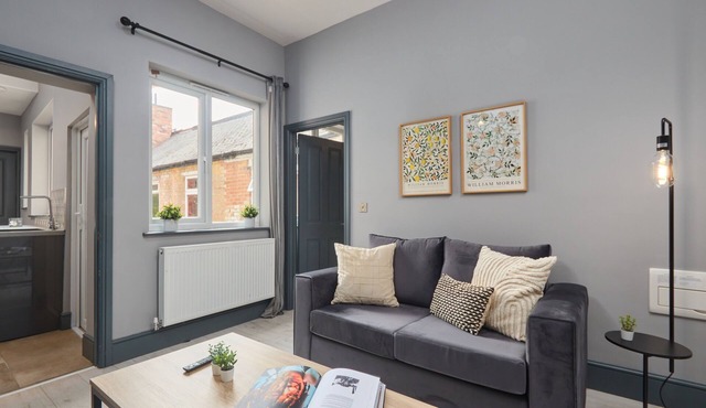 Modern Apartment for Contractors | Free Wi-Fi