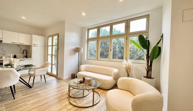 Modern Apartment - 1BD/4P - Center of St Tropez