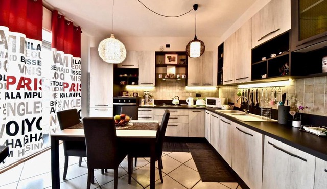 Modern apartment halfway between Milan and Como