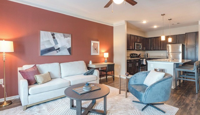 Modern Apartment in Prime Location (ID5832X84)