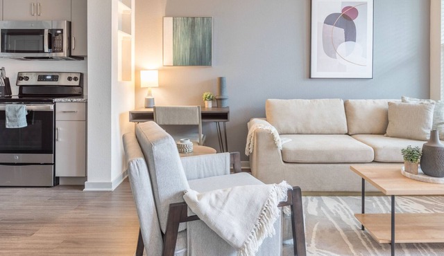 Modern Apartment in Prime Location (ID8375X72)