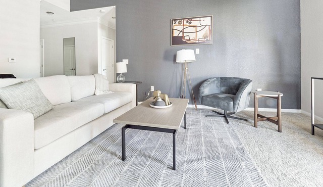 Modern Apartment in Prime Location (ID1175X981)