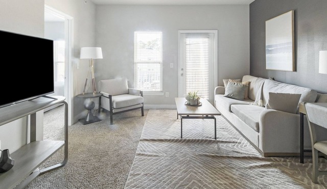 Modern Apartment in Prime Location (ID5116X54)