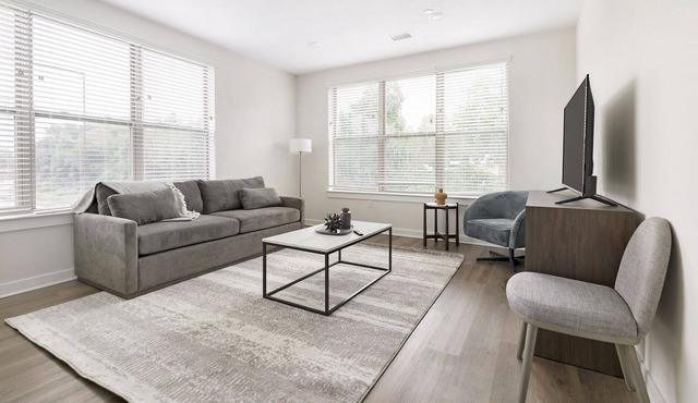 Modern Apartment in Prime Location (ID1971X10)