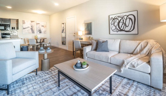 Modern Apartment in Prime Location (ID8624X16)