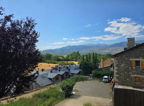 Modern Apartment in Escadarcs, 60 sqm with Mountain View