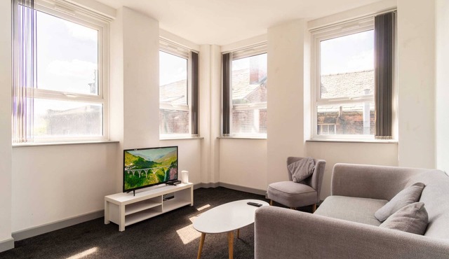 Modern Apartment in Central Blackburn