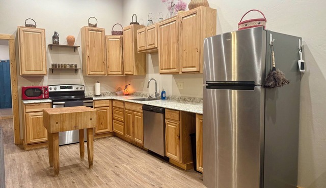 Modern Apartment in Lake City