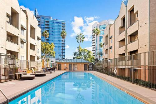 Modern Apartment in La Jolla UTC - Close to Beaches, Shopping, Dining, UCSD