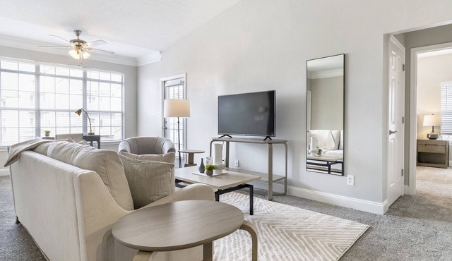 Modern Apartment in Prime Location (ID6499X34)