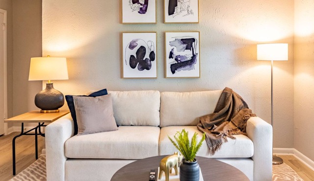 Modern Apartment in Prime Location (ID4935X54)