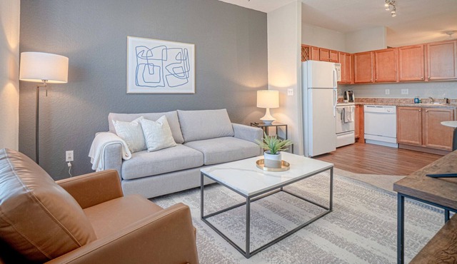 Modern Apartment in Prime Location (ID5647X39)
