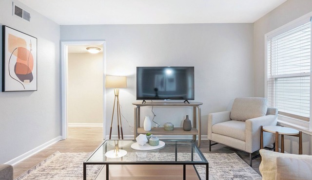 Modern Apartment in Prime Location (ID5954X7)