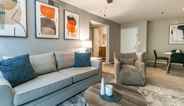 Modern Apartment in Prime Location (ID4707X29)