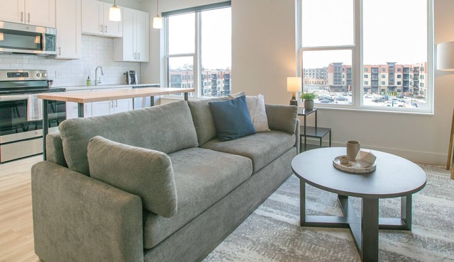 Modern Apartment in Prime Location (ID7158X72)