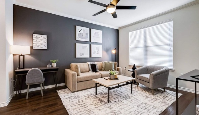 Modern Apartment in Prime Location (ID9554X56)