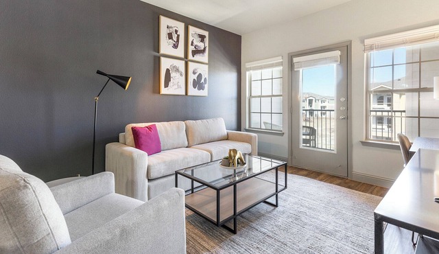 Modern Apartment in Prime Location (ID1215X775)