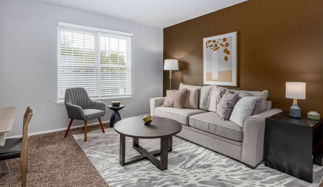 Modern Apartment in Prime Location (ID7750X07)