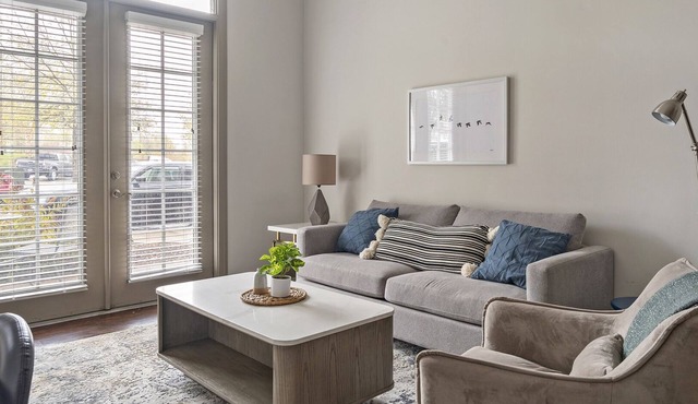 Modern Apartment in Prime Location (ID2269)