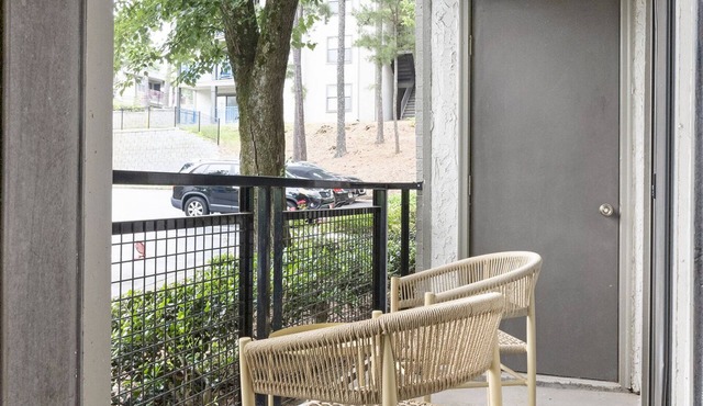 Modern Apartment in Prime Location (ID9298X41)