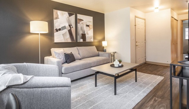 Modern Apartment in Prime Location (ID7026X30)