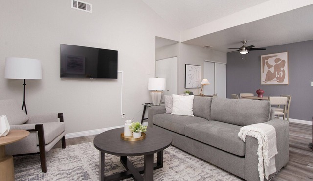 Modern Apartment in Prime Location (ID8704X95)