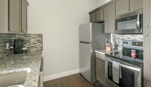 Modern Apartment in Prime Location (ID1272X140)