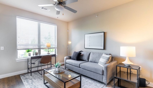 Modern Apartment in Prime Location (ID3882)