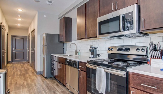 Modern Apartment in Prime Location (ID1011X592)