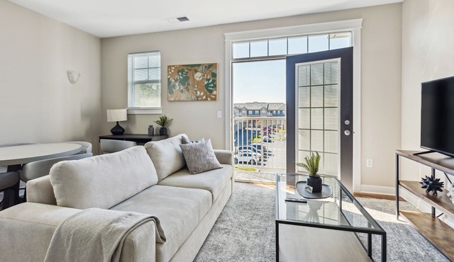 Modern Apartment in Prime Location (ID8519X38)