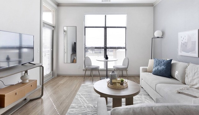 Modern Apartment in Prime Location (ID7989X65)