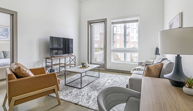 Modern Apartment in Prime Location (ID7403X37)