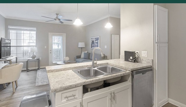 Modern Apartment in Prime Location (ID7904X41)