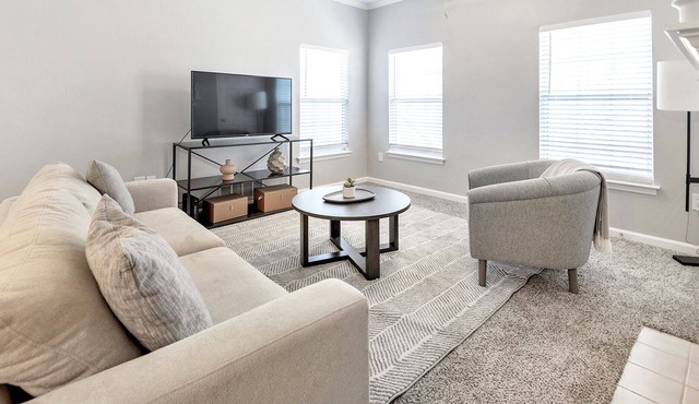 Modern Apartment in Prime Location (ID8622X86)