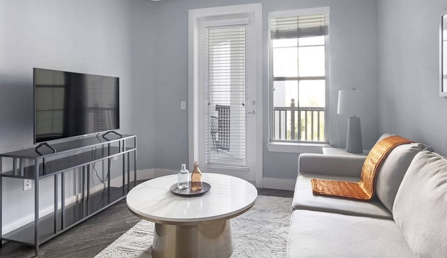 Modern Apartment in Prime Location (ID4332X66)