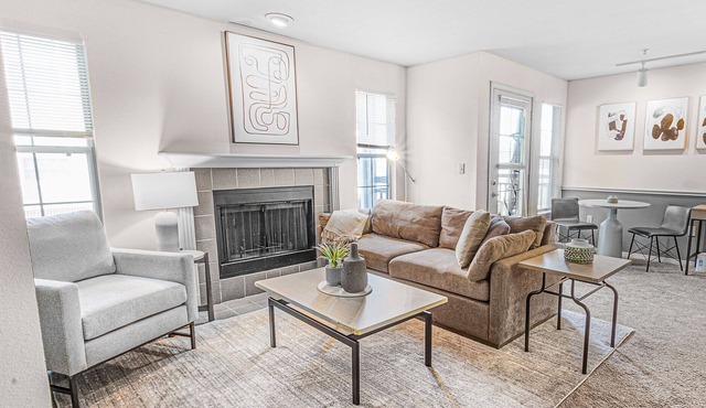 Modern Apartment in Prime Location (ID9304X07)