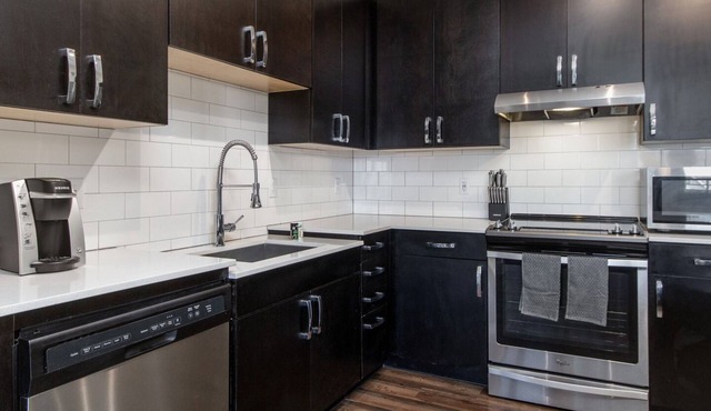 Modern Apartment in Prime Location (ID4423X48)