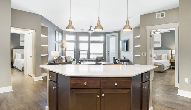 Modern Apartment in Prime Location (ID8652X4)