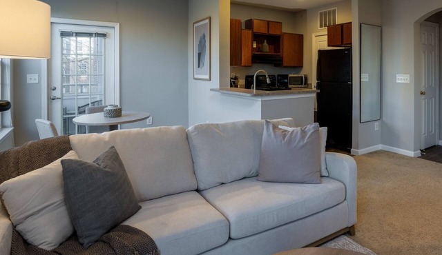 Modern Apartment in Prime Location (ID8397X98)