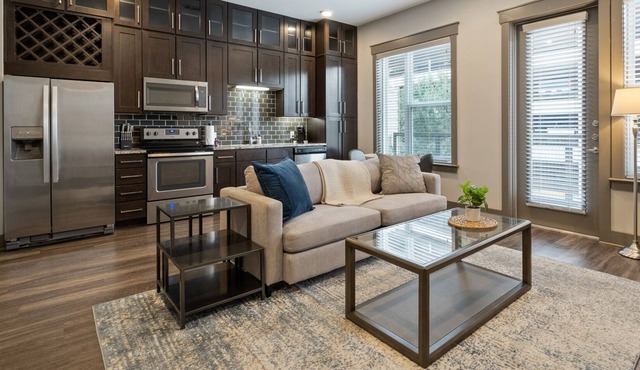 Modern Apartment in Prime Location (ID3133)
